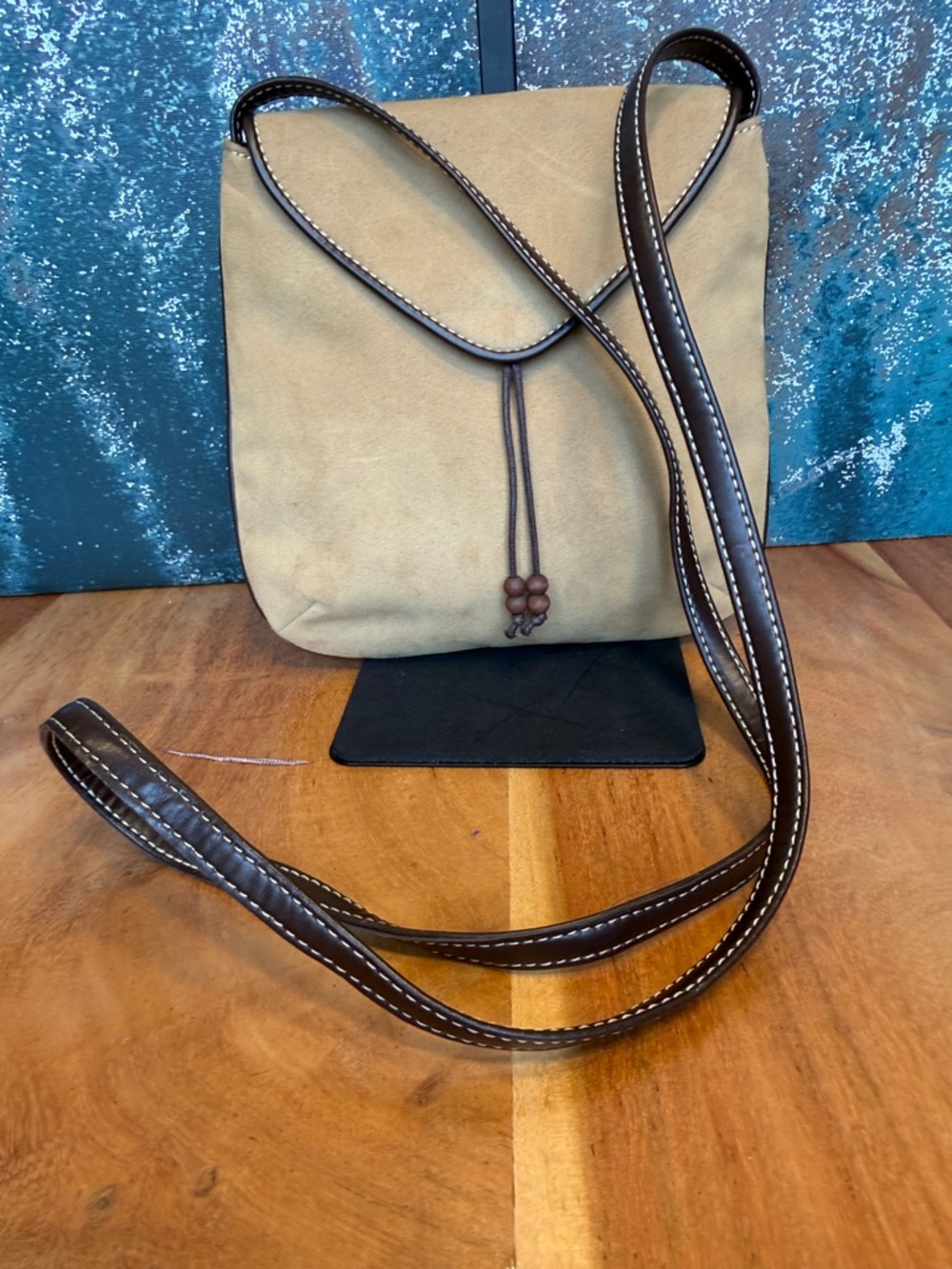 Liz Claiborne Boho Minimalist Faux Suede Crossbody Bag Tan/Brown - Picture 7 of 15